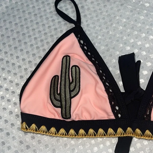 Women’s No Boundaries Bikini Top Size Medium 7-9 Cactus Multicolored. 🌵 - Picture 3 of 5